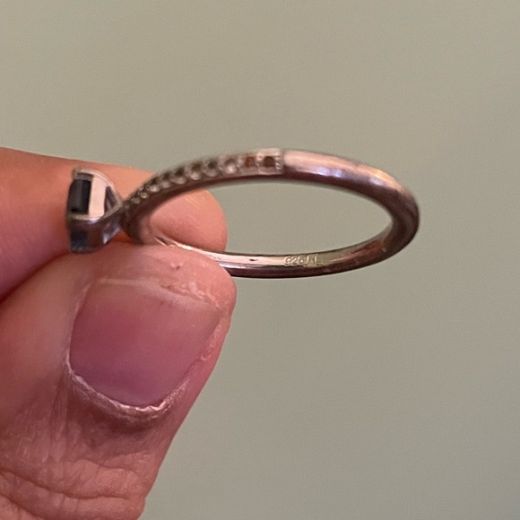 Stunning 925 stamped natural London blue topaz sterling ring - Picture 2 of 6